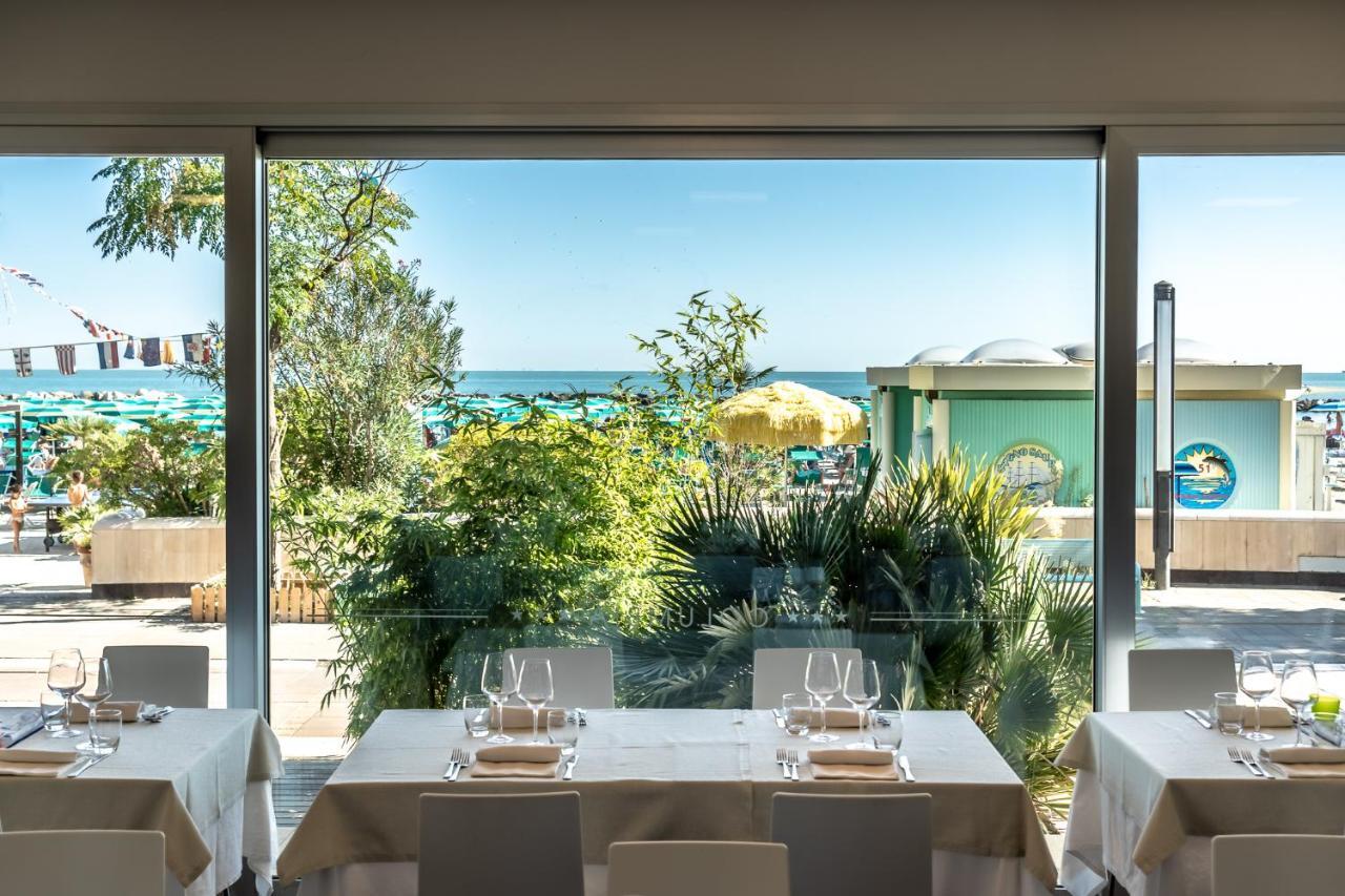 بيلاريا-إيجيا مارينا Hotel Columbia المظهر الخارجي الصورة