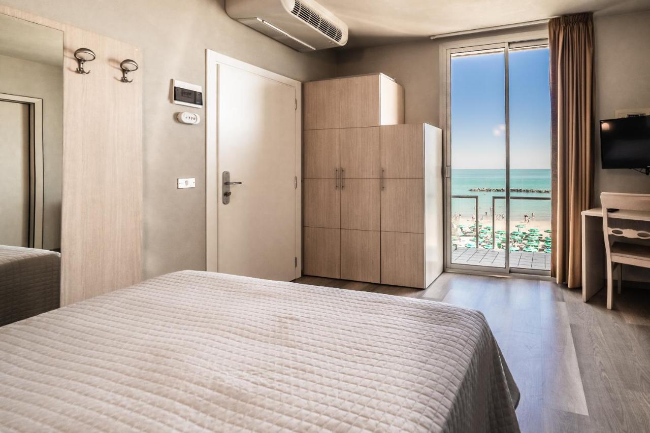 بيلاريا-إيجيا مارينا Hotel Columbia المظهر الخارجي الصورة